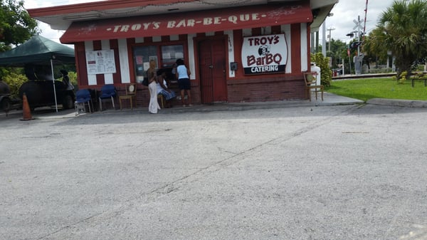 Troy's Barbeque and Southern Kitchen by null