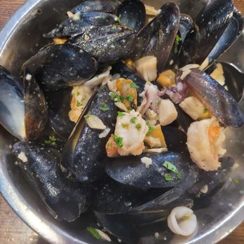 Popei's Clam Bar - Jumbo Combo - Seafood Near Me - Bethpage, New York