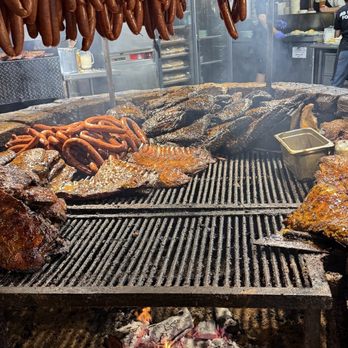 The Salt Lick BBQ - The Pit - Barbeque Near Me - Driftwood, Texas The Salt Lick BBQ - The Pit - Barbeque Near Me - Driftwood, Texas
