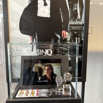 Omega - James Bond exhibit. - Watches Near Me - Biel/bienne, BE