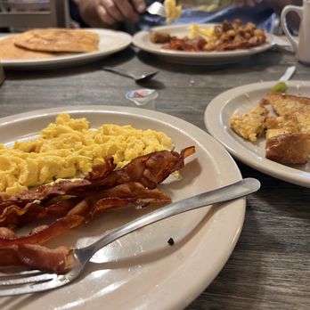Breakfast Club - Breakfast club special (French toast) & the hungry man breakfast (back) - Breakfast & Brunch Near Me - Lake Mary, Florida Breakfast Club - Breakfast club special (French toast) & the hungry man breakfast (back) - Breakfast & Brunch Near Me - Lake Mary, Florida