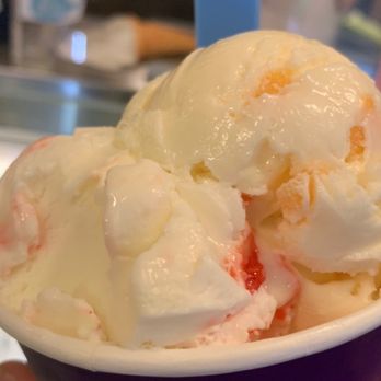 Sedutto - Peach / Strawberry Cheesecake - Ice Cream & Frozen Yogurt Near Me - New York, New York Sedutto - Peach / Strawberry Cheesecake - Ice Cream & Frozen Yogurt Near Me - New York, New York