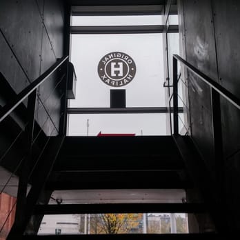 Halifax - Åh det er lys for enden af tunnelen..ah det er Halifax. - Burgers Near Me - Frederiksberg, 84 Halifax - Åh det er lys for enden af tunnelen..ah det er Halifax. - Burgers Near Me - Frederiksberg, 84