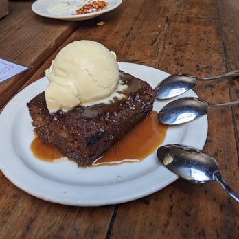 Gjelina - Warm Date Cake - New American Near Me - Venice, California Gjelina - Warm Date Cake - New American Near Me - Venice, California