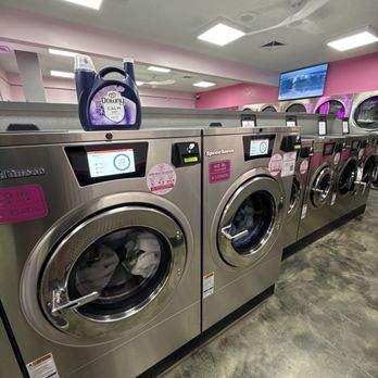 Pacific Beach Laundry - Clean machines! Easy to use! - Laundromat Near Me - San Diego, California