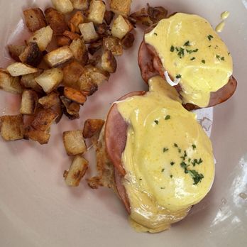 Lucky Hank's Restaurant & Cafe - Eggs Benedict* (Breakfast) - American Near Me - Edgartown, Massachusetts Lucky Hank's Restaurant & Cafe - Eggs Benedict* (Breakfast) - American Near Me - Edgartown, Massachusetts