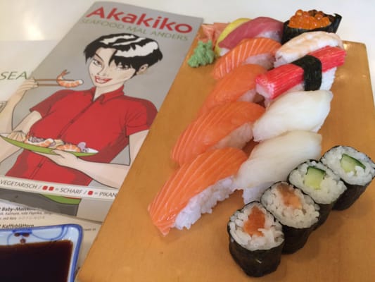 Akakiko | Sushi & Asian Fusion by null