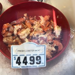 Fresh lobster meat Fresh lobster meat
