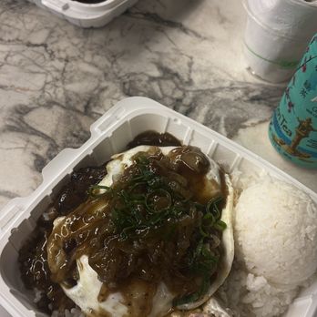 Da Kitchen Maui - Loco Moco - Hawaiian Near Me - Kihei, Hawaii