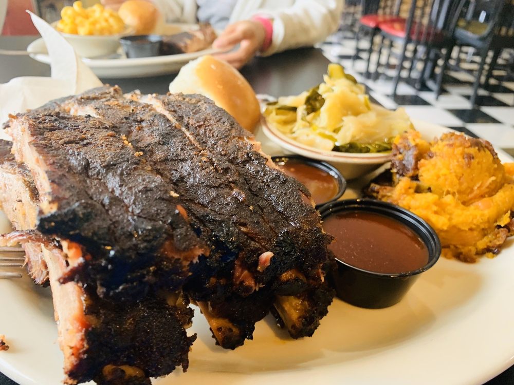 DELVIN’S RESTAURANT & CATERING 111 Photos & 89 Reviews 1300 N