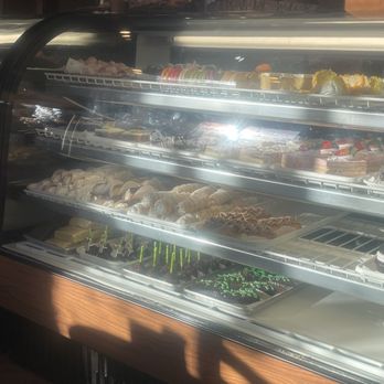 Barcelos Bakery - Bakery items - Bakeries Near Me - Fall River, Massachusetts