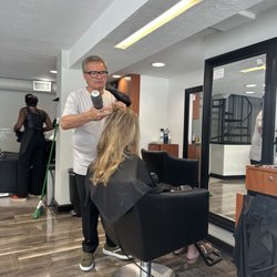 Cardamones Salon - Styling