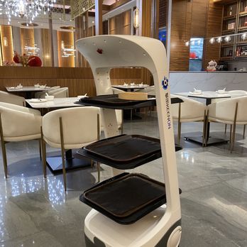 Sun Sui Wah Seafood Restaurant - Robot server - Dim Sum Near Me - Pickering, Ontario Sun Sui Wah Seafood Restaurant - Robot server - Dim Sum Near Me - Pickering, Ontario