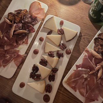 El Born - Cheese selection - Spanish Near Me - Brooklyn, New York El Born - Cheese selection - Spanish Near Me - Brooklyn, New York