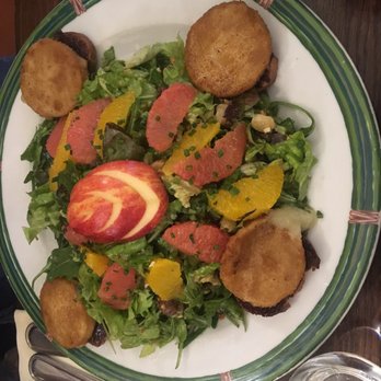 Au Lapin Qui Fume - Salade fruitée - French Near Me - Tours, 37