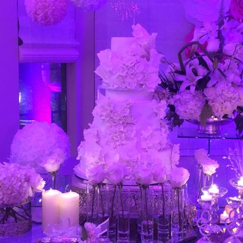 Banoo Bakery - Custom Cakes Near Me - Mission Viejo, California
