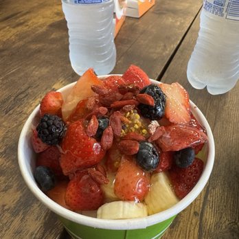 Cafe Dolce - Açaí bowl - Coffee & Tea Near Me - Solvang, California