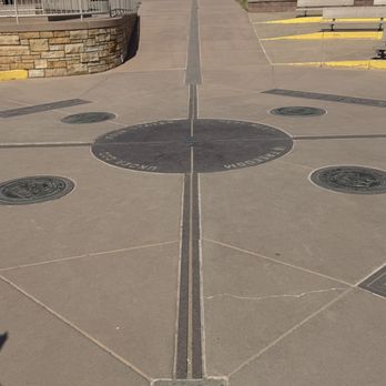 Four Corners Monument - 4 Corners - Landmarks & Historical Buildings Near Me - Teec Nos Pos, New Mexico Four Corners Monument - 4 Corners - Landmarks & Historical Buildings Near Me - Teec Nos Pos, New Mexico