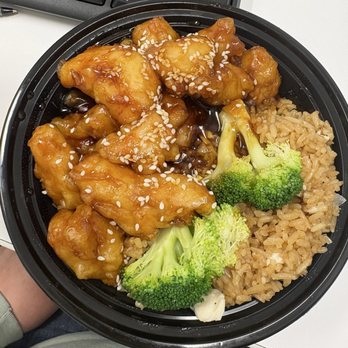 New Fresh Wok - S2. Sesame Chicken - Szechuan Near Me - Falcon Heights, Minnesota New Fresh Wok - S2. Sesame Chicken - Szechuan Near Me - Falcon Heights, Minnesota