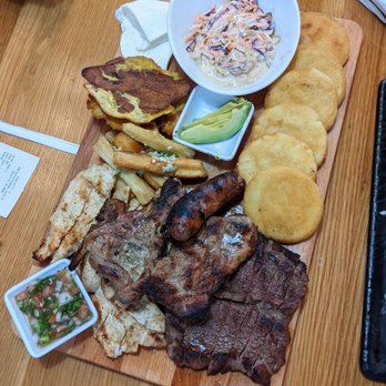 Arepa Grill - Parrilla mixta. - Venezuelan Near Me - Doraville, Georgia