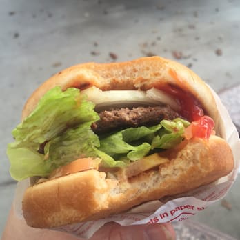 In-N-Out Burger - Hamburger - Fast Food Near Me - Davis, California