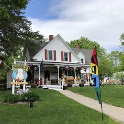 Flossie's General Store - Support independent businesses like Flossie's General Store, a terrific slice of New England souvenirs & craftsmanship in an historic home.