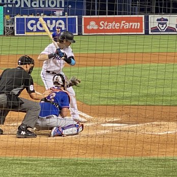 LoanDepot Park - Marlins vs Mets Diamond Club Seats - Stadiums & Arenas Near Me - Miami, Florida LoanDepot Park - Marlins vs Mets Diamond Club Seats - Stadiums & Arenas Near Me - Miami, Florida