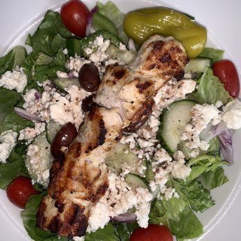 Meza - Greek salad with grilled chicken - Mediterranean Near Me - Orlando, Florida Meza - Greek salad with grilled chicken - Mediterranean Near Me - Orlando, Florida