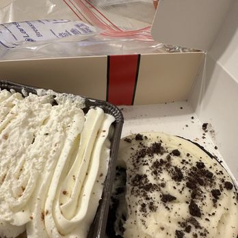 Crumbl - Southport - Cookies on top of each other - Bakeries Near Me - Indianapolis, Indiana Crumbl - Southport - Cookies on top of each other - Bakeries Near Me - Indianapolis, Indiana