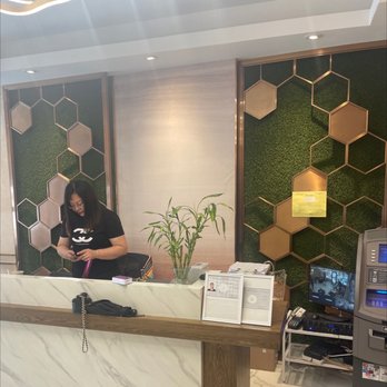 Refresh Body Wellness - Skin Care Near Me - New York, New York Refresh Body Wellness - Skin Care Near Me - New York, New York