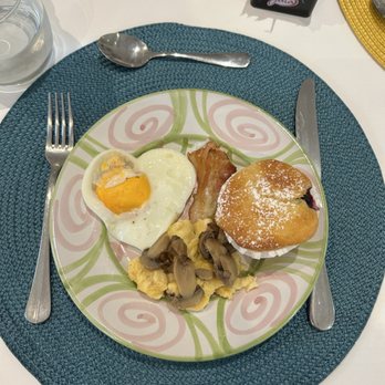 Palazzo Jannuzzi Relais - breakfast - Hotels Near Me - Sorrento, NA