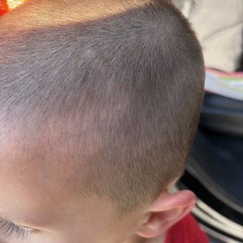 Amazing Cuts - Messed it all up ! - Hair Salons Near Me - Las Vegas, Nevada