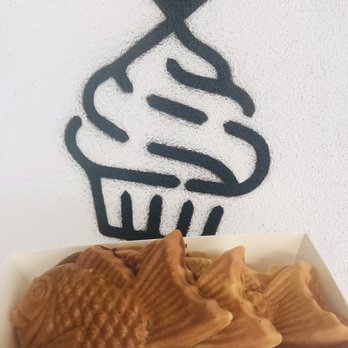 Juju Taiyaki - Three Taiyaki Waffle Fish with Nutella, Guava and Cheese, and Ube - Desserts Near Me Juju Taiyaki - Three Taiyaki Waffle Fish with Nutella, Guava and Cheese, and Ube - Desserts Near Me