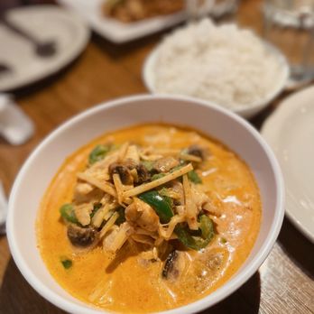 Bai Mai Thai - Thai Near Me - Detroit, Michigan Bai Mai Thai - Thai Near Me - Detroit, Michigan