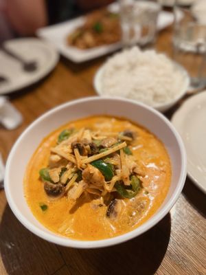 Bai Mai Thai by null