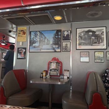 Nana Dee's Diner - Inside - Diners Near Me - Mesa, Arizona