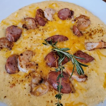Hollands - Shrimp and grits - American Near Me - Suffolk, Virginia
