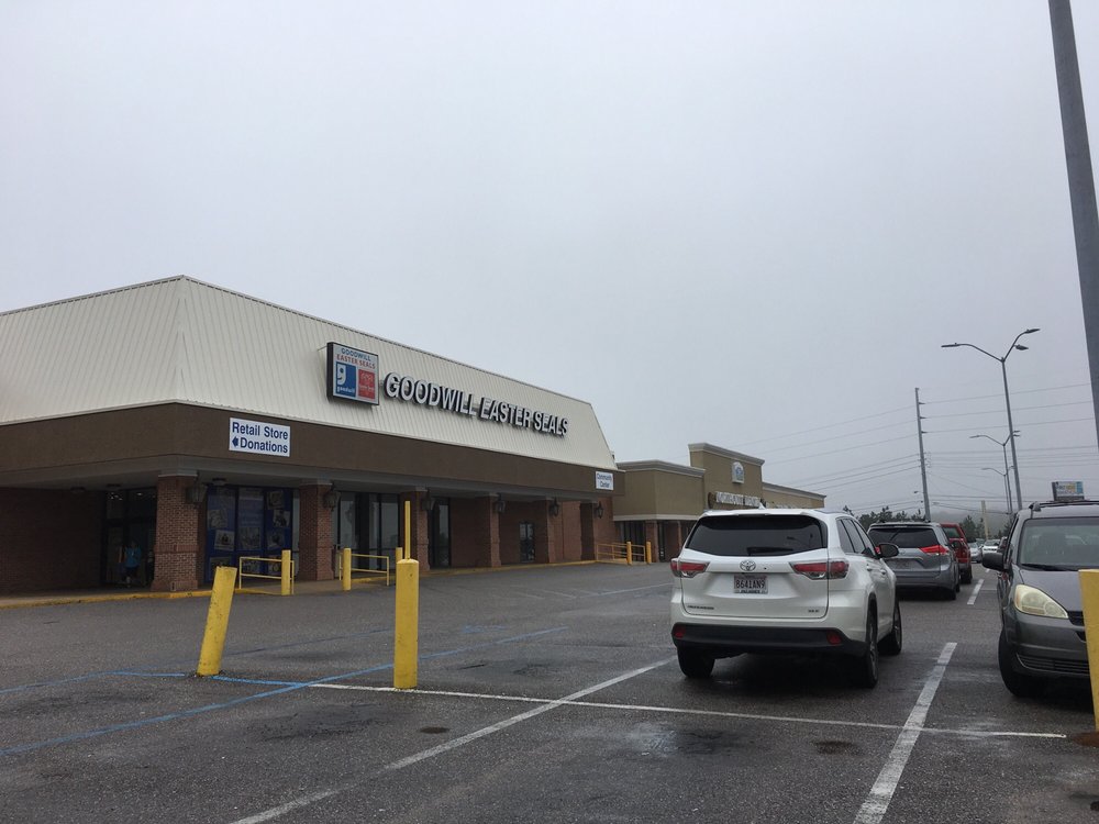 GOODWILL EASTER SEALS RETAIL Updated August 2024 2423 Schillinger Rd S, Mobile, Alabama
