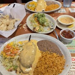 Beef Chili Releno, Beef and Chicken Fajita Burrito and Guacamole! It was sooooo Good!