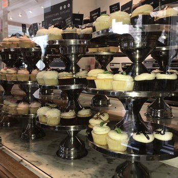 Georgetown Cupcake - Cupcakes Near Me - Washington, DC, District of Columbia