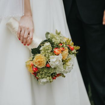 Forever Photography - Lovely photo of the bouquet. - Session Photography Near Me Forever Photography - Lovely photo of the bouquet. - Session Photography Near Me
