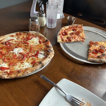 Square Peg Pizzeria Vernon - Pizza Near Me - Vernon, Connecticut Square Peg Pizzeria Vernon - Pizza Near Me - Vernon, Connecticut