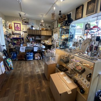 Pongo Clothing Boutique And Gifts - Jewelry Near Me - Littleton, Colorado