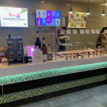 Yogurtland - inside - Ice Cream & Frozen Yogurt Near Me - Henderson, Nevada