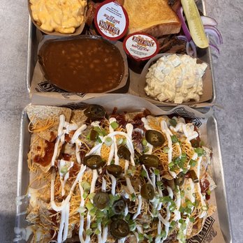 Billy Sims BBQ - Nachos, Mac, beans, potato salad, sausage, brisket - Barbeque Near Me - Franklin, Wisconsin Billy Sims BBQ - Nachos, Mac, beans, potato salad, sausage, brisket - Barbeque Near Me - Franklin, Wisconsin