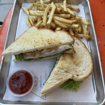 Tout Suite - Club sandwich - Cafes Near Me - Houston, Texas