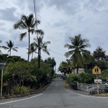 Two Step - The small road that leads to the beach - Beaches Near Me