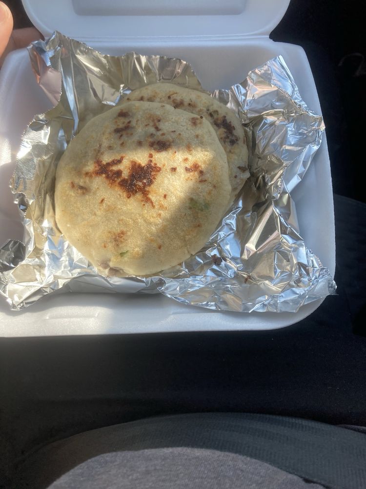 La Gloria Pupuseria