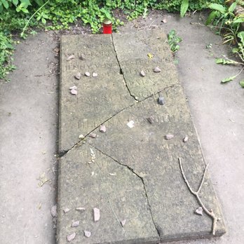 Highgate Cemetery - Funeral Services & Cemeteries Near Me - London, XGL Highgate Cemetery - Funeral Services & Cemeteries Near Me - London, XGL