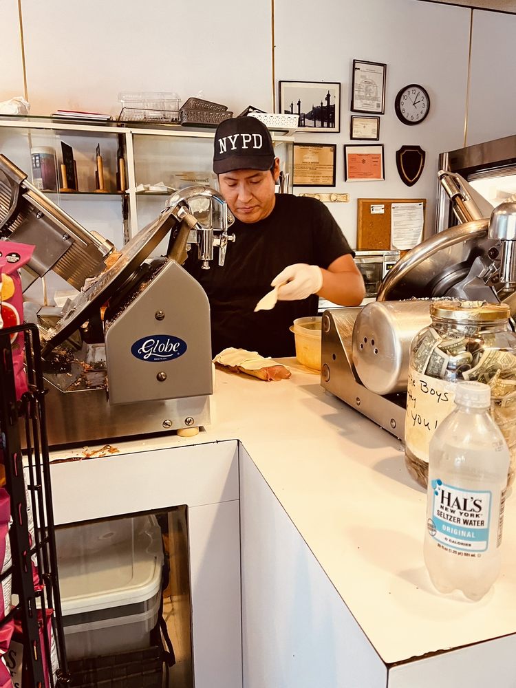 Parisi Bakery